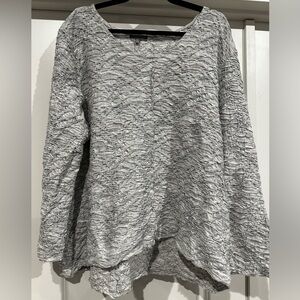 Habitat Gray Textured Women's Top